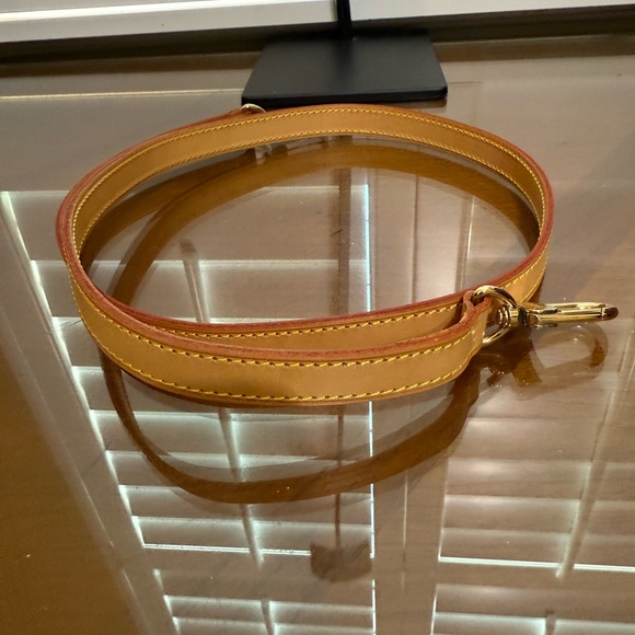 ❤️Black Friday Sale❤️ Louis Vuitton Leather Bag Strap 39.5” - Picture 7 of 11